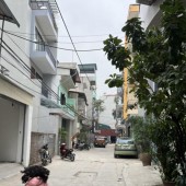 Cho thuê nhà mặt ngõ oto Giải Phóng- Hoàng Mai DT 100 m2 - 2 tầng-Mt 5 m- Giá 13 Triệu (ctl)